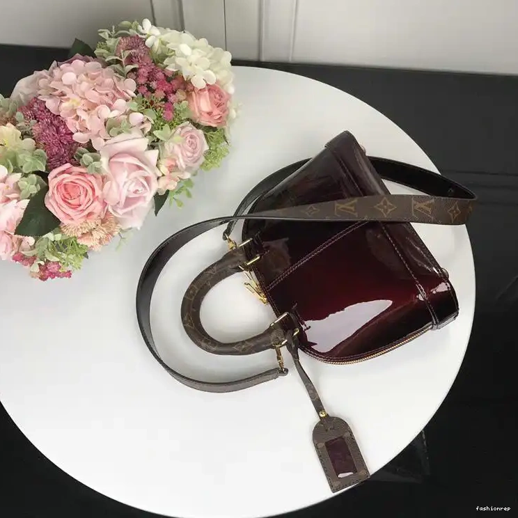 Fashionrepsfam ru Bags LV 19T1L0241 0511